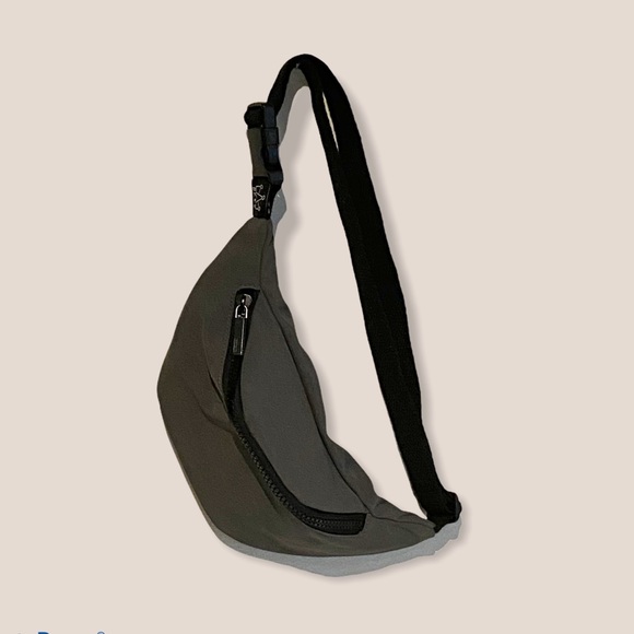 BK&P Fanny pack with adjustable strap - Picture 3 of 4
